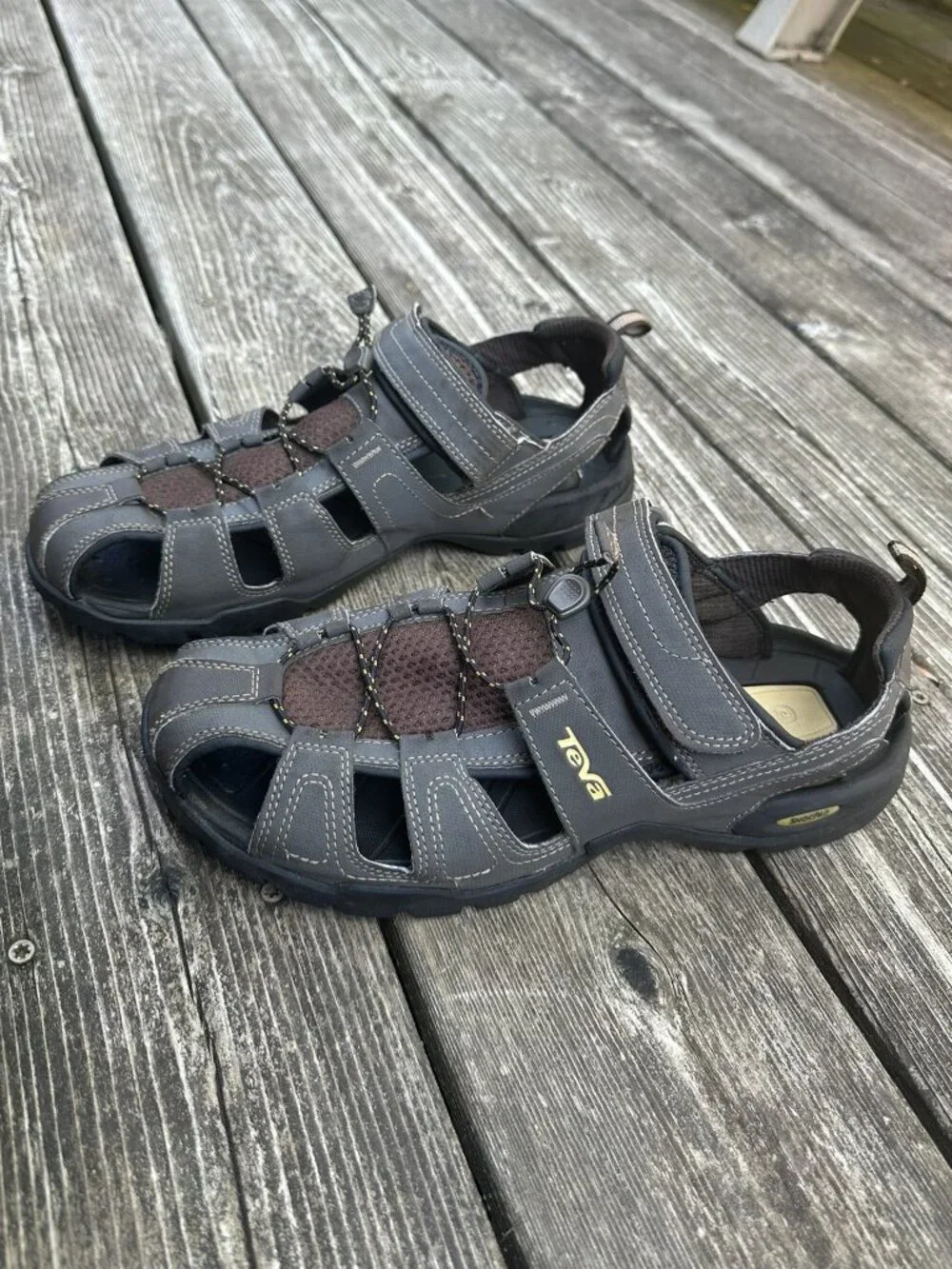 Teva Men's Forebay Water Sandals Size 10 Fisherman Hiking Shoe Gray and Brown